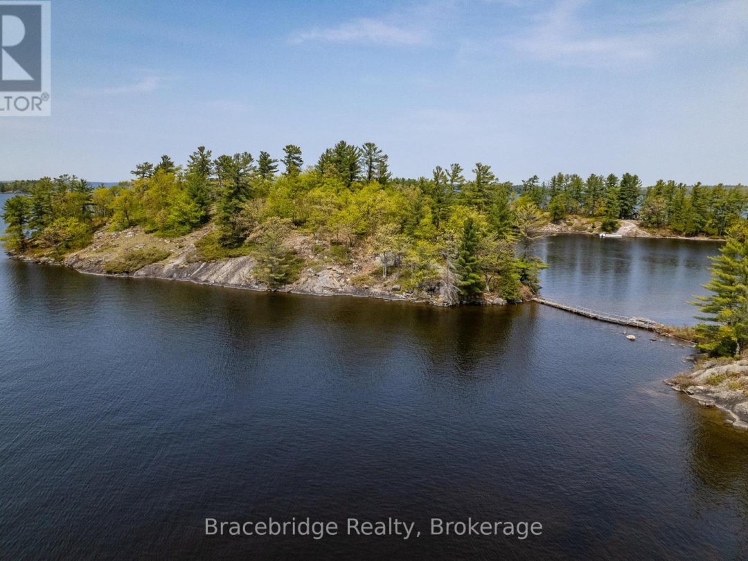 1032 EVERGREEN CRESCENT, 