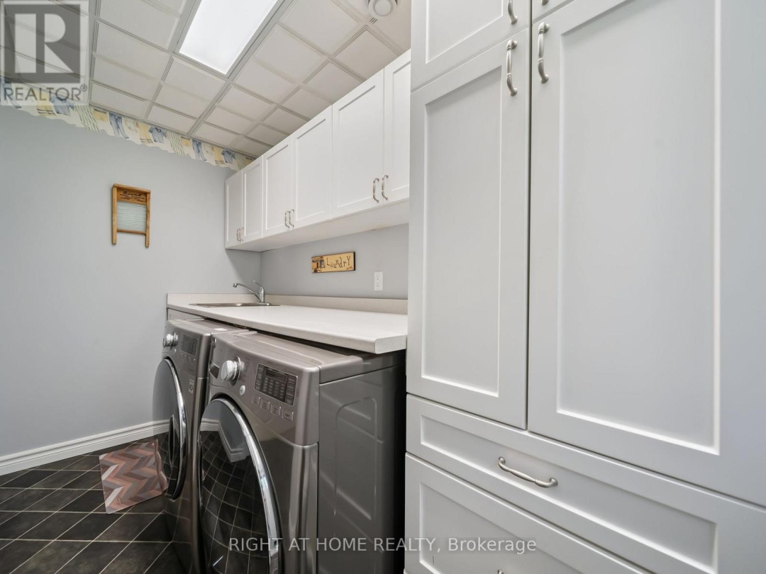 401 GRENVILLE AVENUE, 