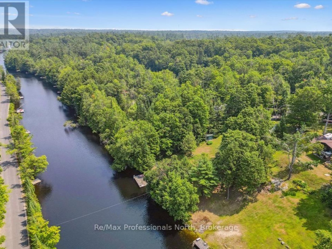 1042 RIVER HAVEN ROAD, Muskoka River