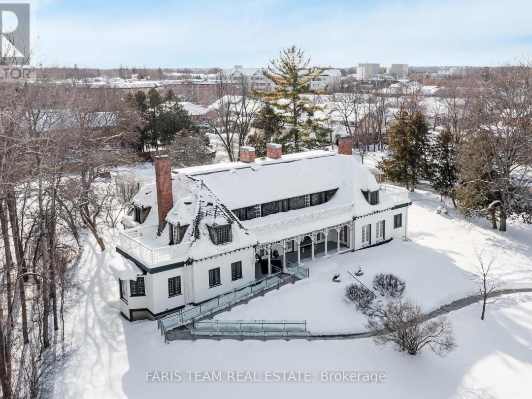 422 40 Museum Drive, Orillia