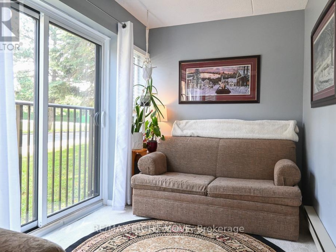 102 54 Fittons Road W, Orillia