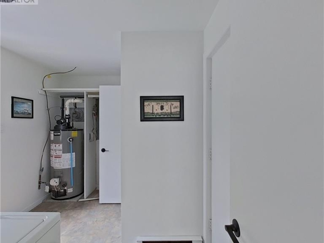 4 MAYPARK Drive, 