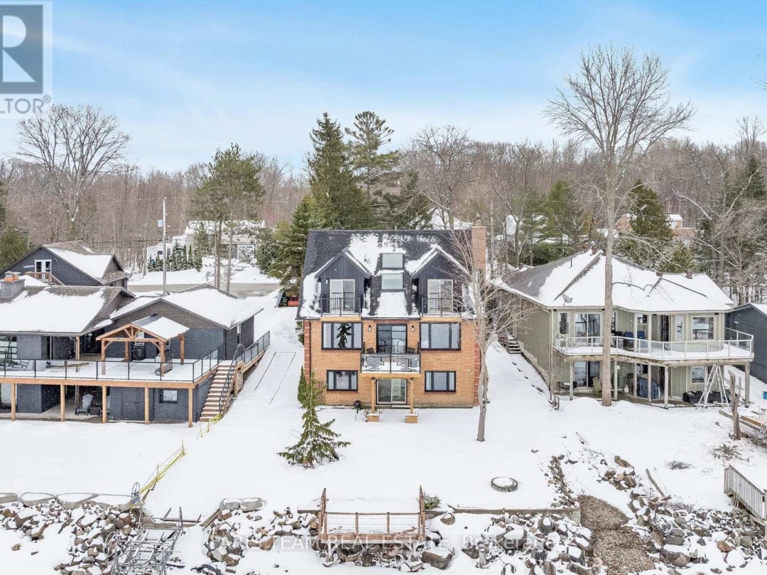 238 Robins Point Road, Georgian Bay