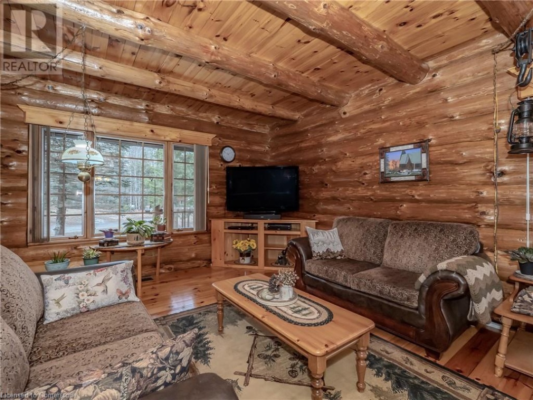 1696 HIGHWAY 118 E, 