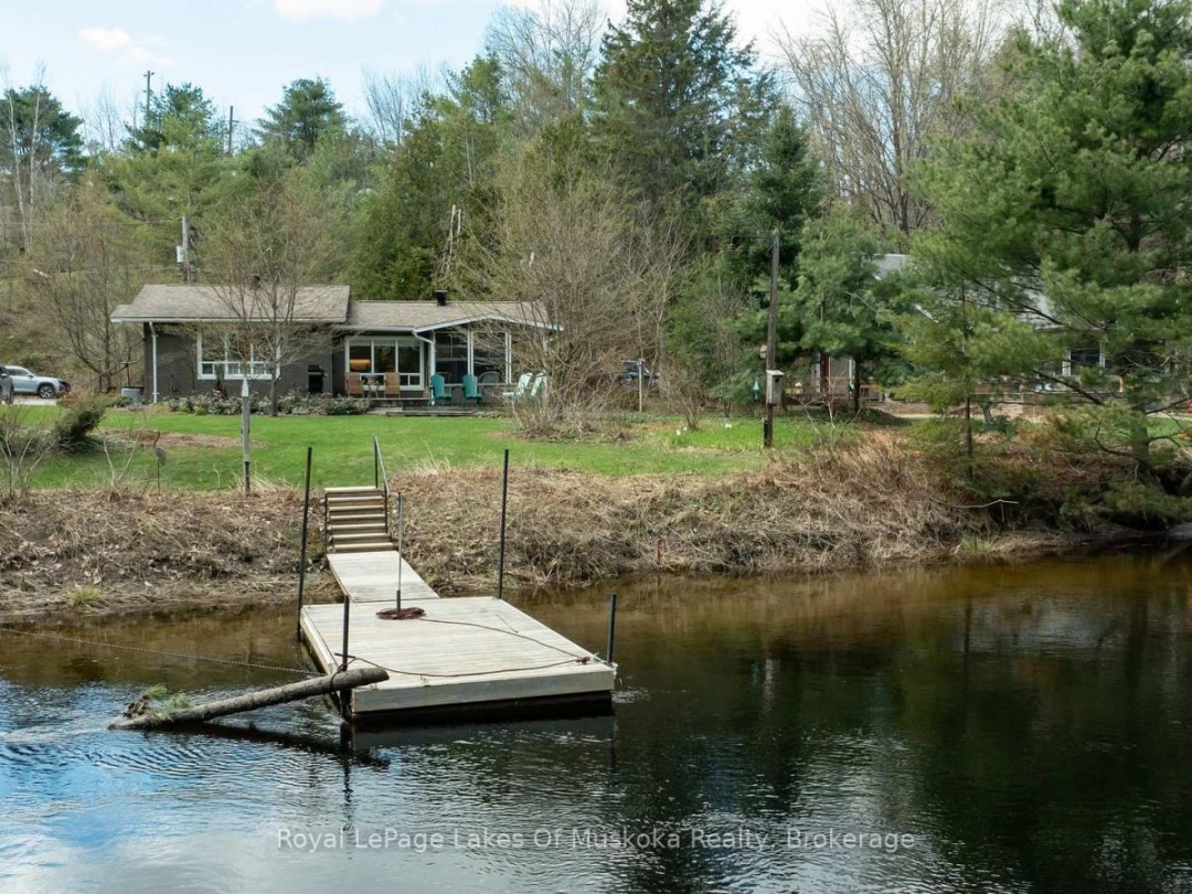 9 Summer Lane, Lake Muskoka
