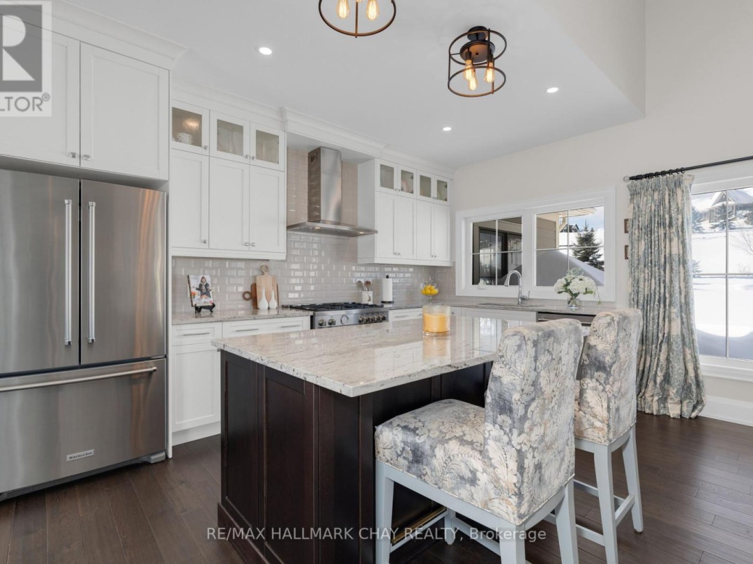 12 Thoroughbred Drive, Oro-Medonte