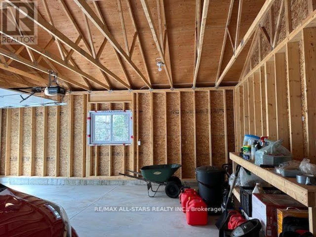 33 EDWINA DRIVE, 