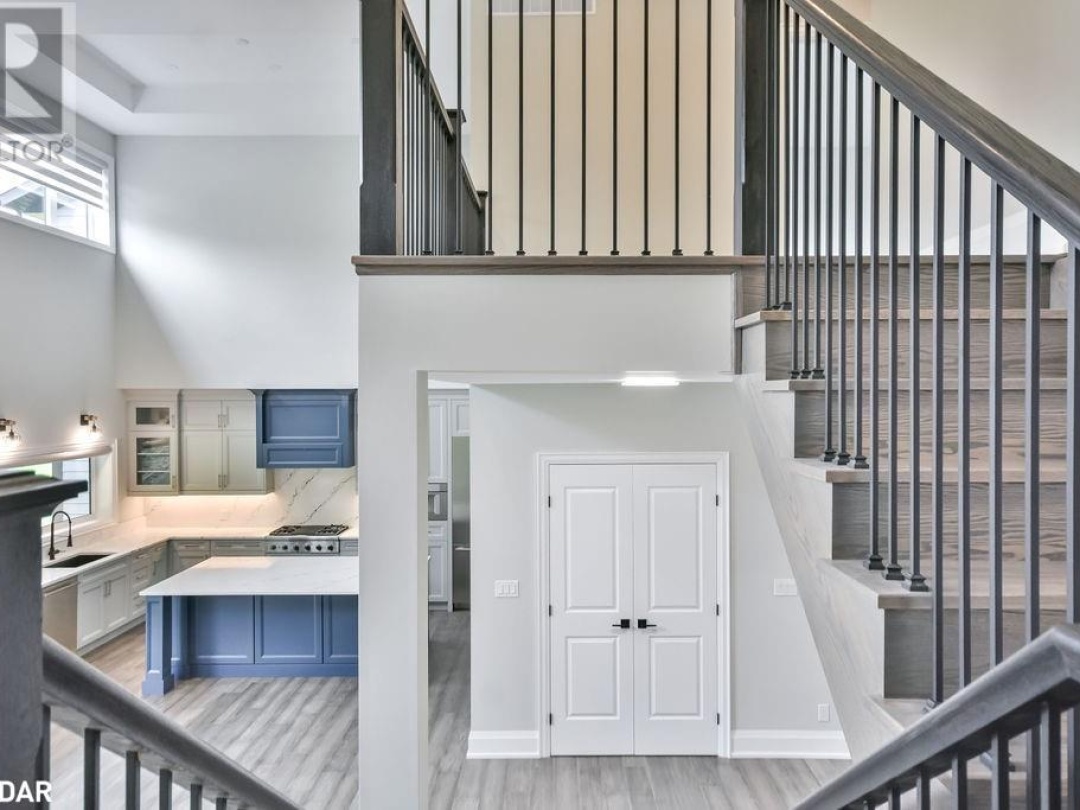 4 CLYDESDALE Court, 