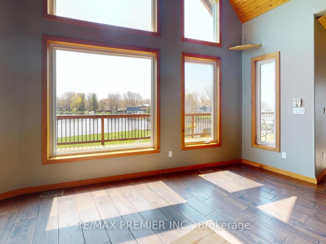 31 PARADISE BOULEVARD, 