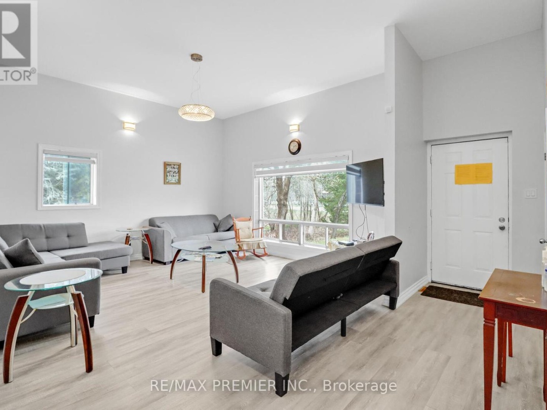 100 Readman Street, Lake Muskoka