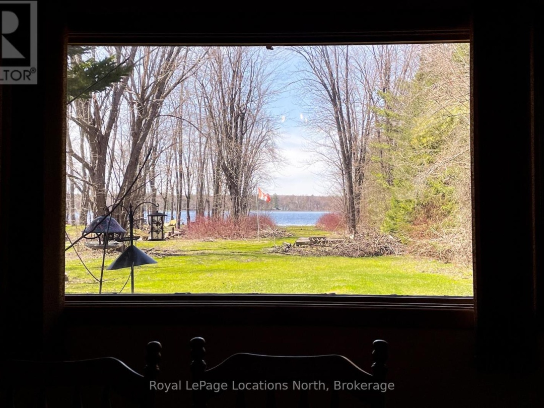 239 Monck Rd Cty 45, Young Lake