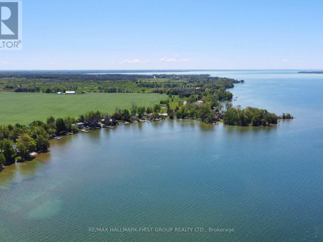 2196 Lakeshore Drive, Lake Simcoe