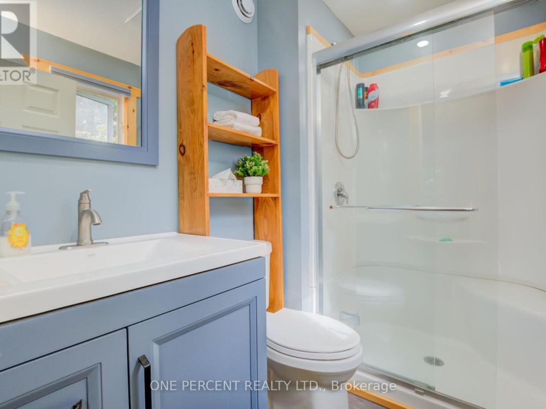 1105 Lakeshore Road, Gooderham Lake