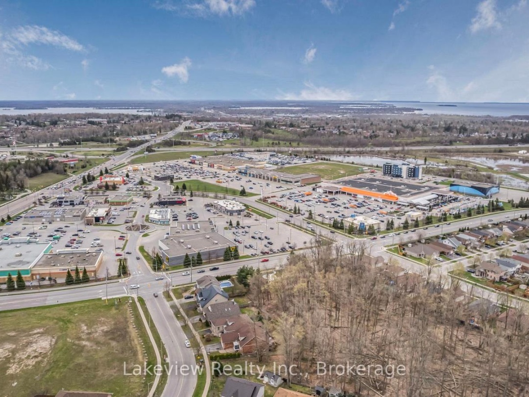 31 CLEOPATRA COURT, Orillia