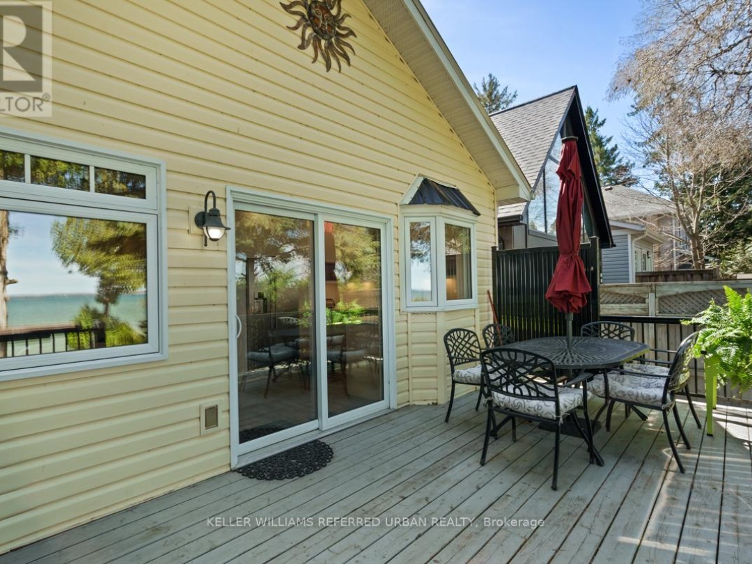 210 Morrison Avenue, Lake Simcoe