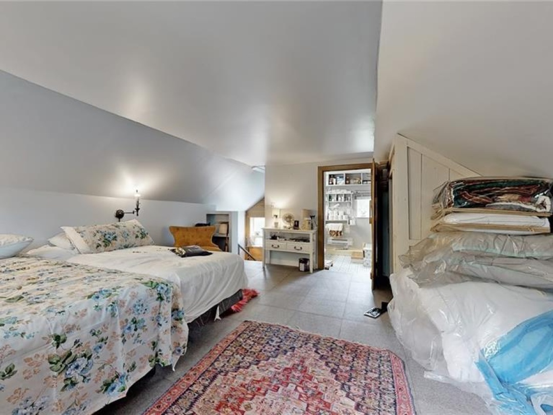 2808 Gelert Road, Minden Hills