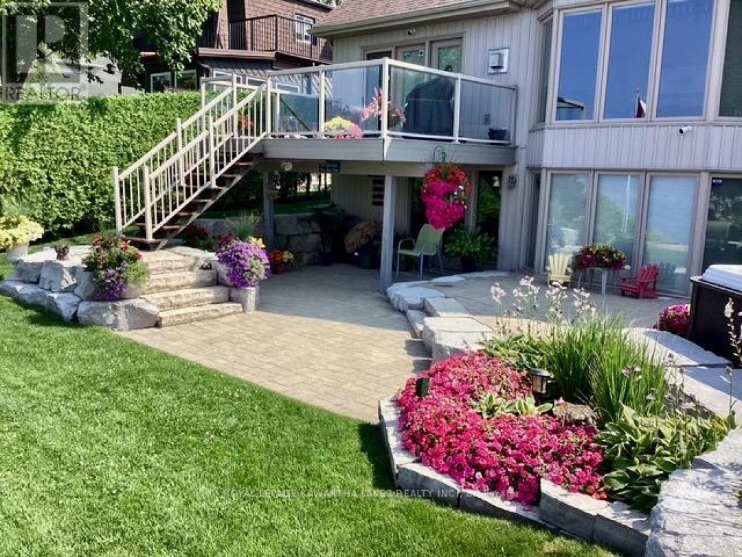 24 MCLENNANS BCH ROAD, Lake Simcoe