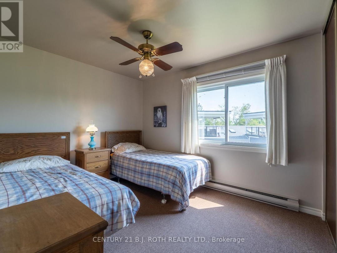 26 - 1 PARADISE BOULEVARD, 