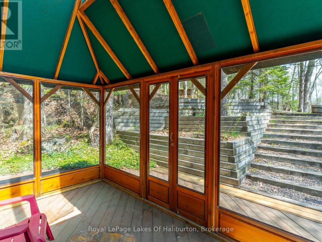 1248 Portage Road, Portage Lake