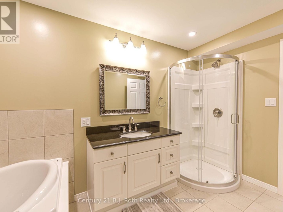 3516 Kirkfield Road, Dalrymple Lake