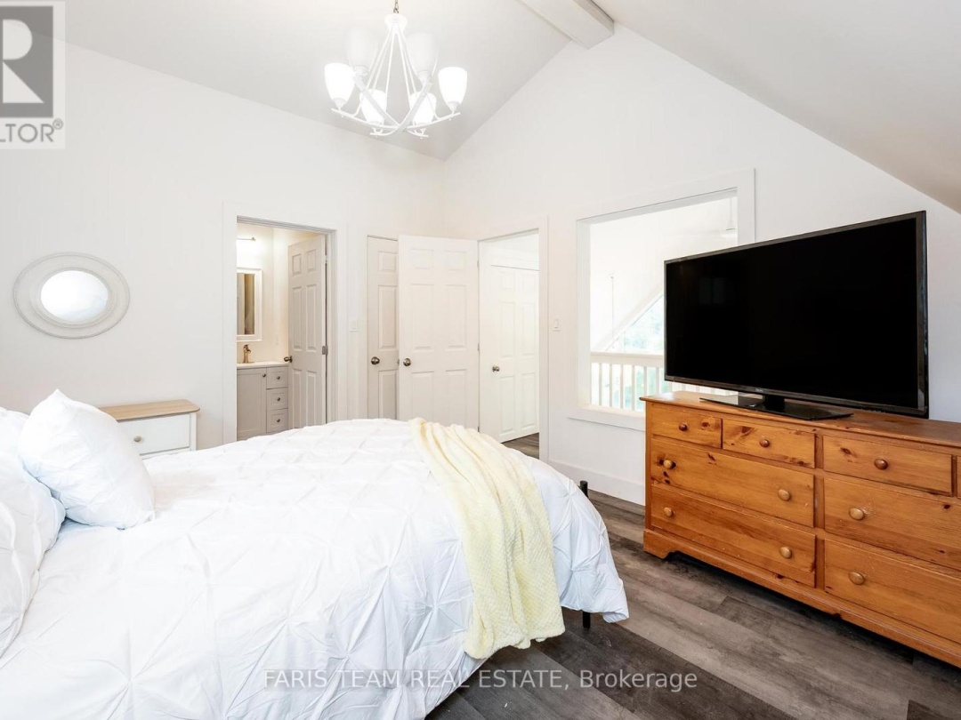 1036 Beverley Lane, Gull Lake