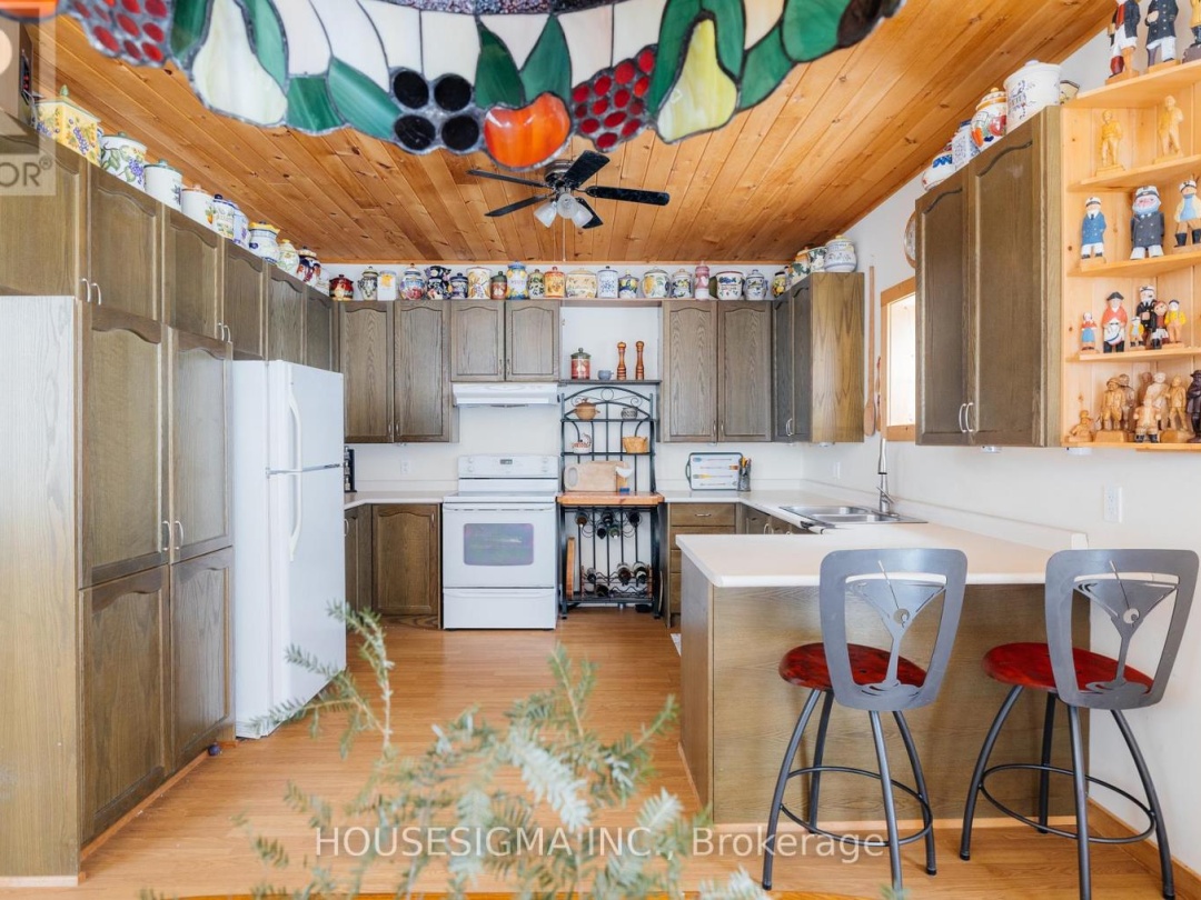 1208 Minnow Drive, Kennisis Lake