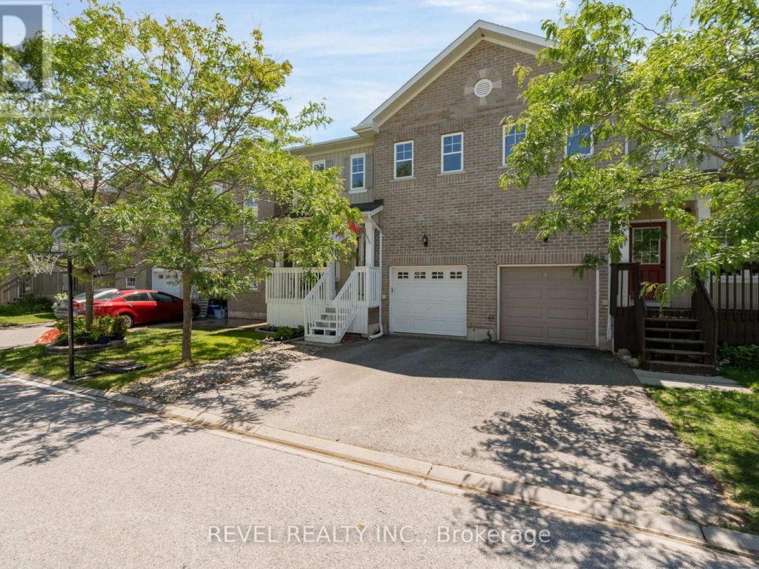36 800 West Ridge Boulevard, Orillia