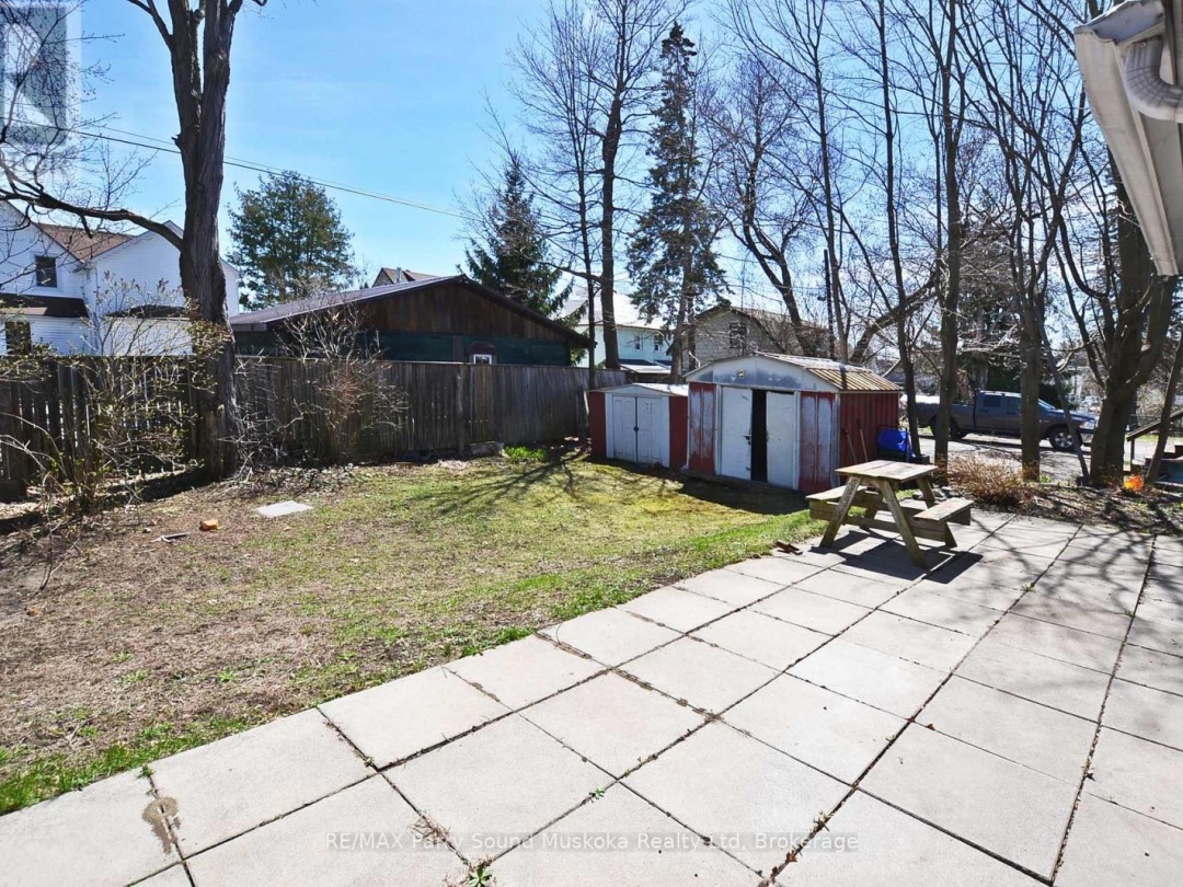 17 19 Church Street, Parry Sound