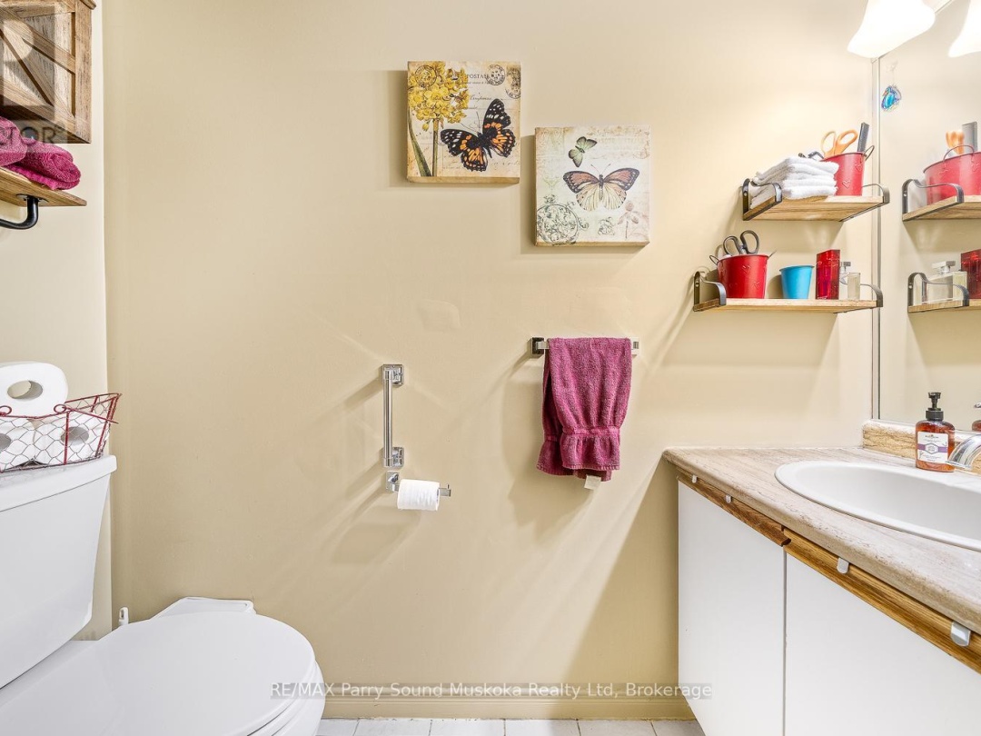 18 GEORGIAN BAY AVENUE, 