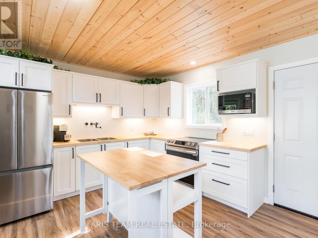 9316 GEORGIAN BAY SHORE, 