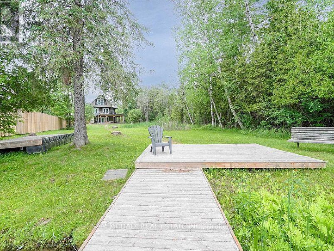44 BASS LAKE ROAD, Pigeon Lake