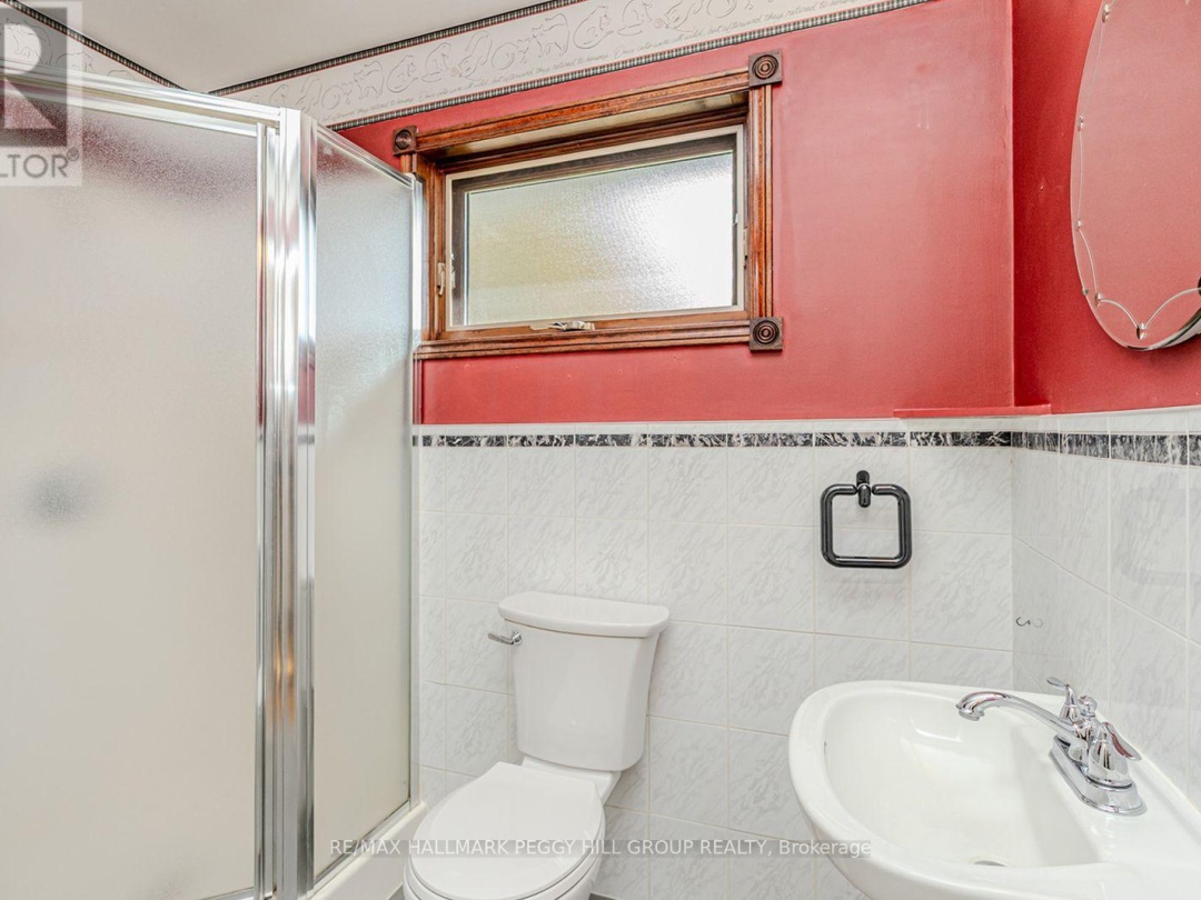 1564 HONEY HARBOUR ROAD, 