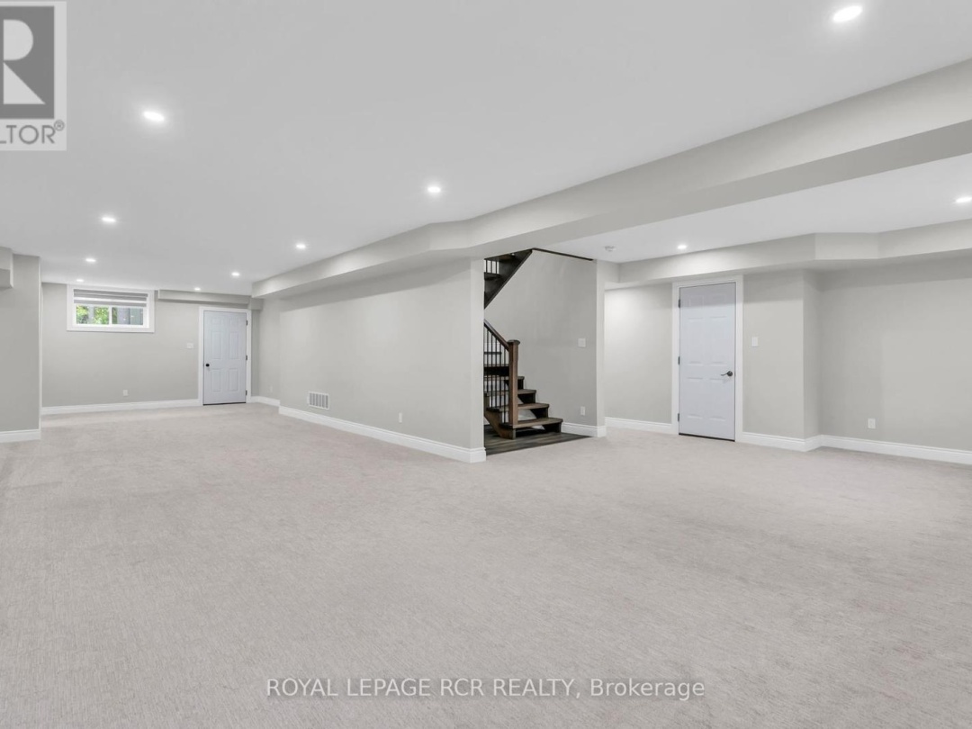 2360 HONEY HARBOUR ROAD, 