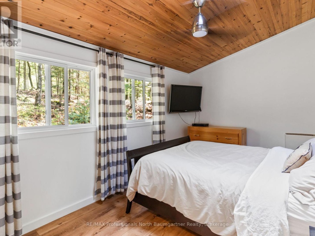 2129 Telephone Bay Road, Highlands East