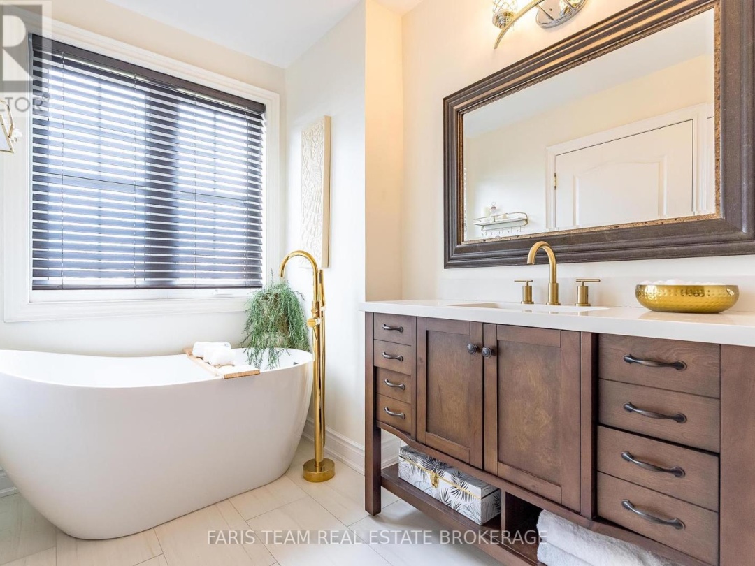192 WYCLIFFE COVE, 
