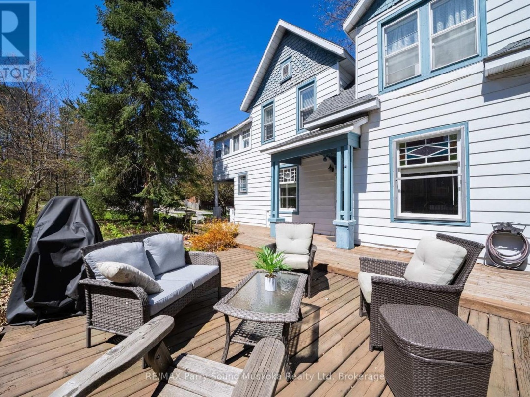 17 Waubeek Street, Parry Sound