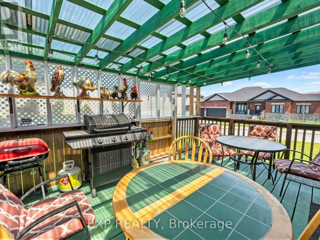 354 LAKELAND CRESCENT, 
