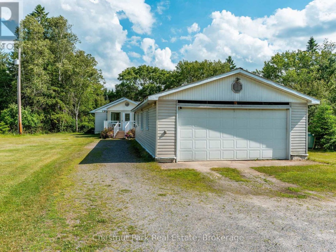 1054 GREEN LAKE ROAD, Gull River