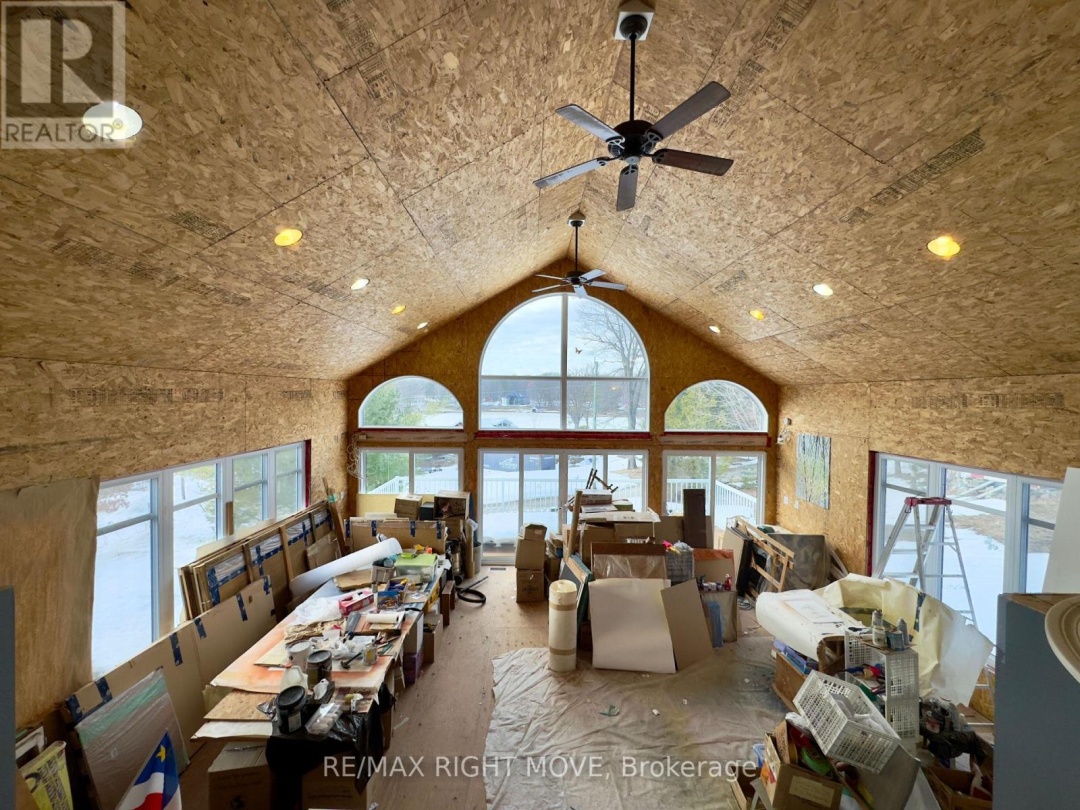 1894 HENRY'S LANDING, 