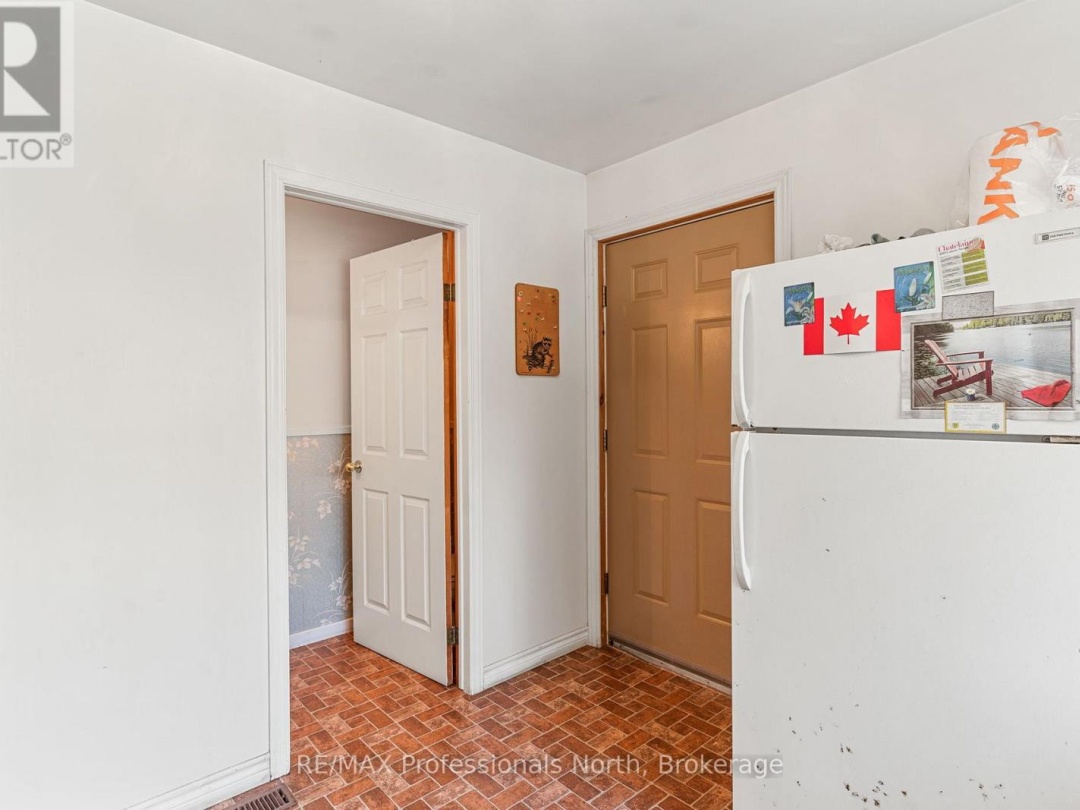 1415 SOUTH LAKE ROAD, 