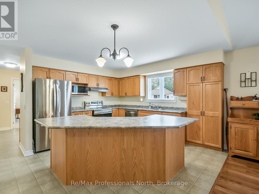136 HEDGEWOOD LANE, 