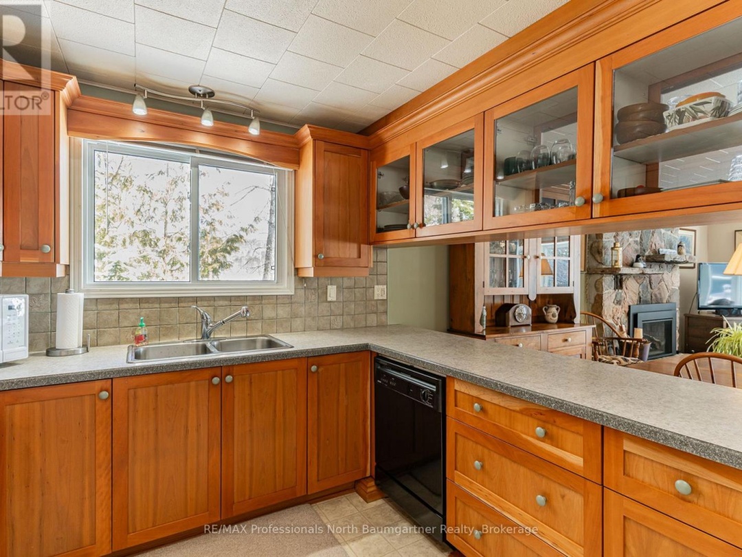 6258 Haliburton Lake Road, Haliburton Lake