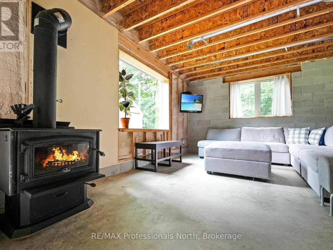1071 ALTON LANE, 