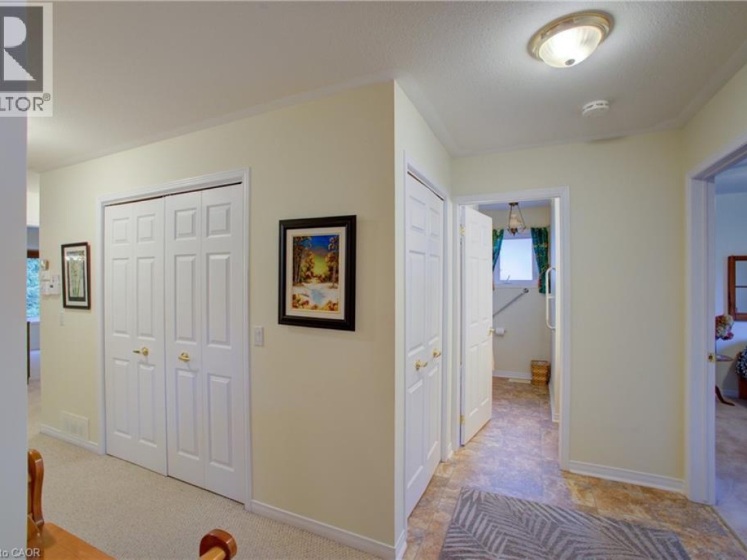 54 SPRINGWOOD Crescent, 