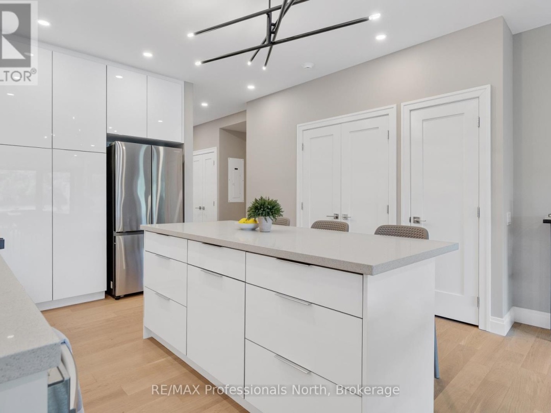 301 - 32 BRUNEL ROAD, 