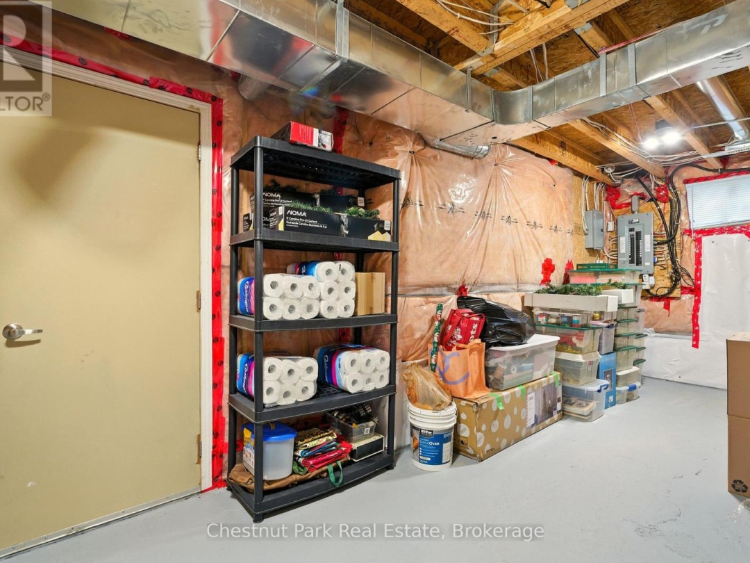 33 CLEARBROOK TRAIL, 