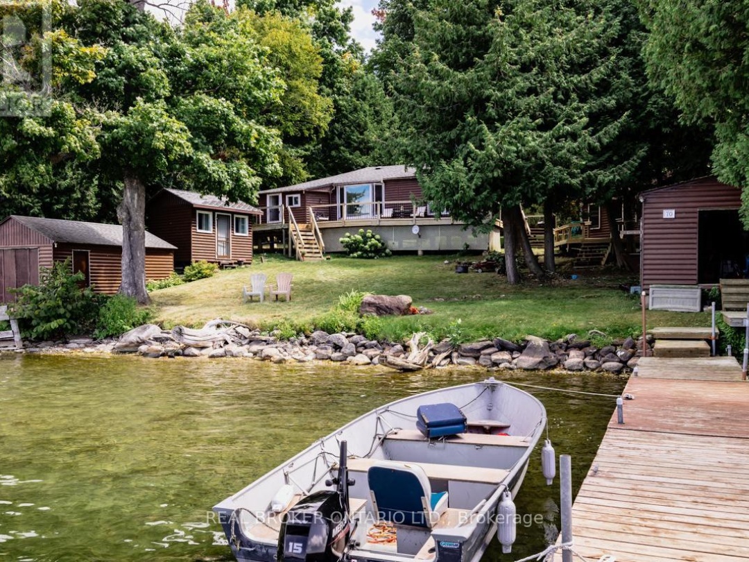 70 Ivy Lane, Lake Simcoe
