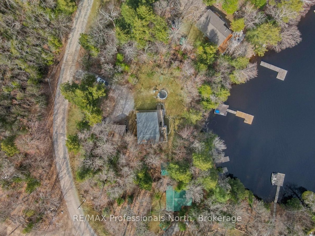 2787 Watts Road, Kennisis Lake