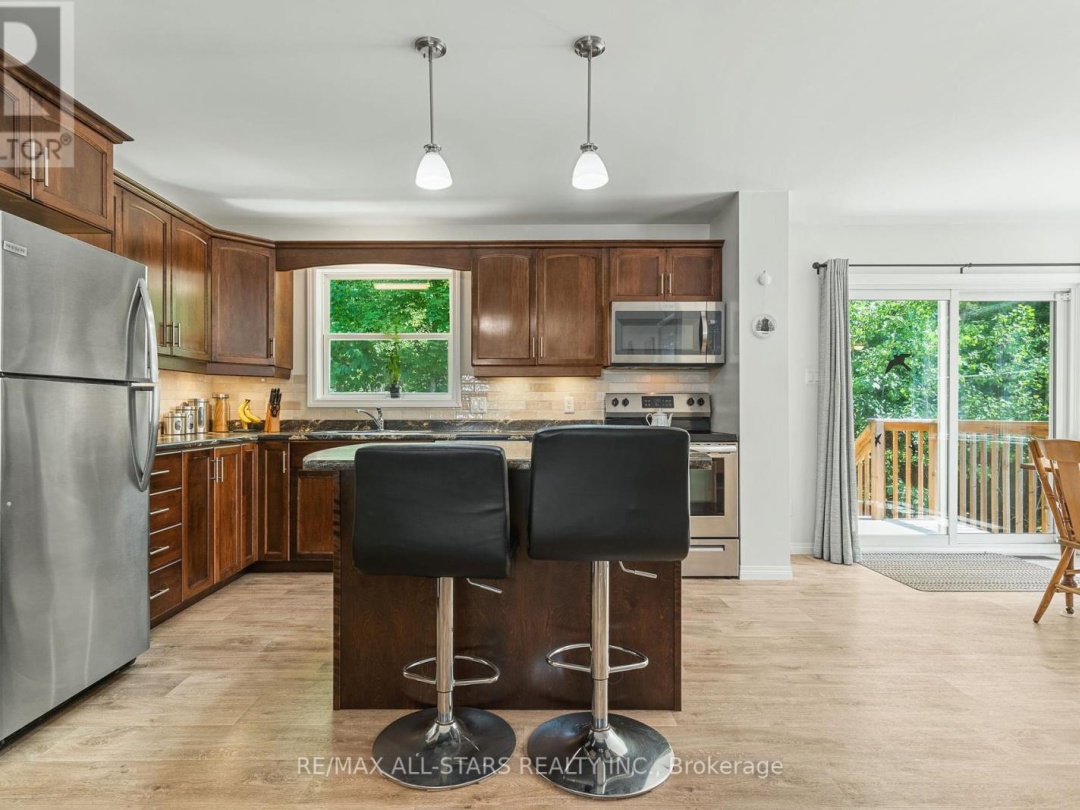 1089 TATTERSAL ROAD, 