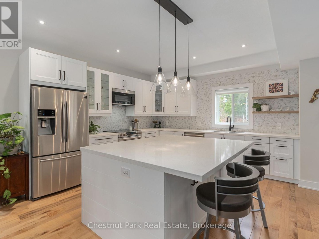 76 SELKIRK DRIVE, 